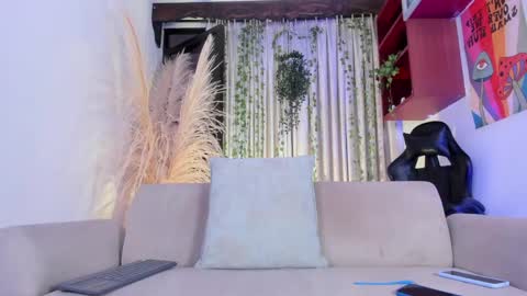 Julien online show from May 17, 12:01 pm