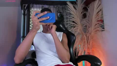 Julien online show from May 13, 4:26 pm