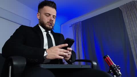 Snapshot of juliusmasters chatting on January 27, 9:44 pm JULiUS   online show from January 27, 9:44 pm