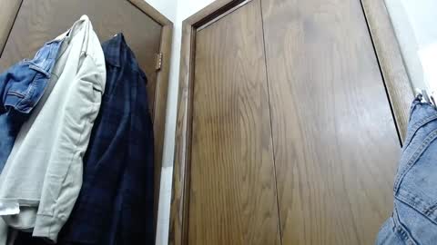 Snapshot of junk_yard_dog chatting on January 30, 12:37 pm Dave online show from January 30, 12:37 pm