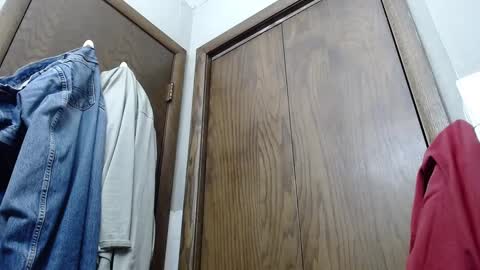 Snapshot of junk_yard_dog chatting on January 14, 1:38 pm Dave online show from January 14, 1:38 pm