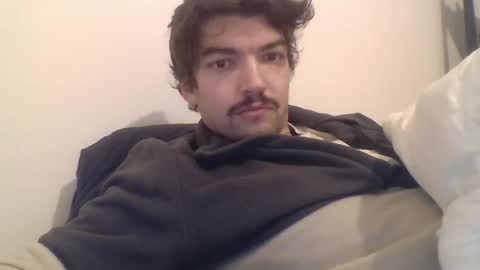 just_a_guy_with_a_big_cock online show from December 12, 8:53 pm