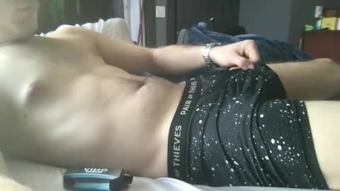 Snapshot of just_ya_boy chatting on February 22, 9:21 pm just_ya_boy online show from February 22, 9:21 pm