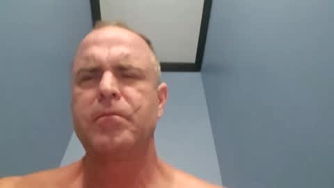 Tohiptwoquit online show from March 2, 3:24 am