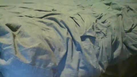 justbeing000000 online show from May 2, 8:17 am