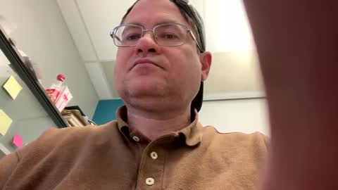 Snapshot of justfunguy221287 chatting on February 28, 5:04 pm justfunguy221287 online show from February 28, 5:04 pm