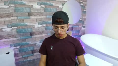  justin  online show from March 10, 3:23 am