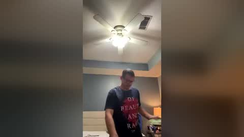 justinblan503175637 online show from July 25, 6:37 pm