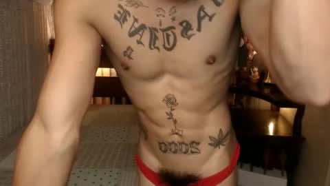 justine_hunk online show from November 15, 5:53 am