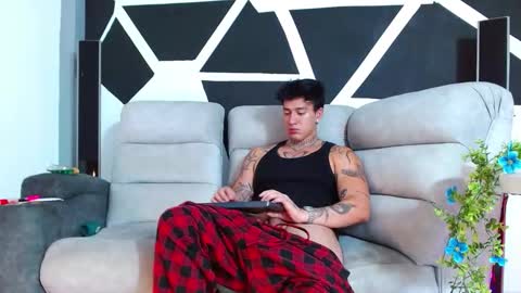 justinfuller_31 online show from November 30, 12:02 am