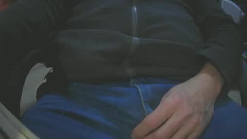 Justme39057 online show from December 6, 8:51 pm