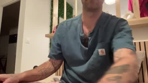 Snapshot of justmeandyou00 chatting on February 15, 6:33 pm justmeandyou00 online show from February 15, 6:33 pm