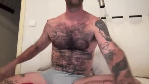 Snapshot of justmeandyou00 chatting on October 8, 4:22 pm justmeandyou00 online show from October 8, 4:22 pm