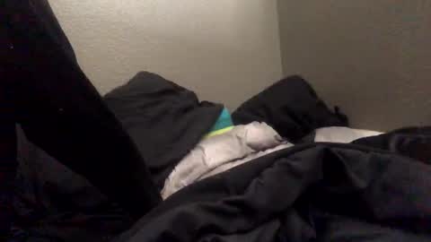 Snapshot of justsomenegus chatting on February 4, 11:27 am Call me Just online show from February 4, 11:27 am