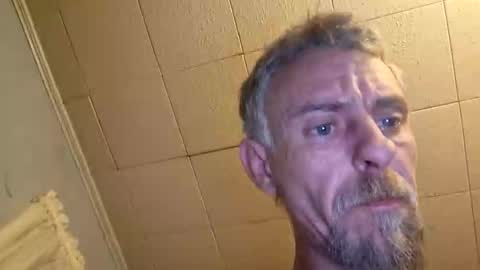 justwant2strokeit online show from April 4, 6:32 am