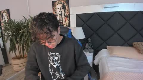 kai_storn online show from March 14, 11:39 am