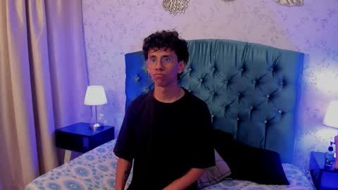 kai online show from March 1, 3:06 am