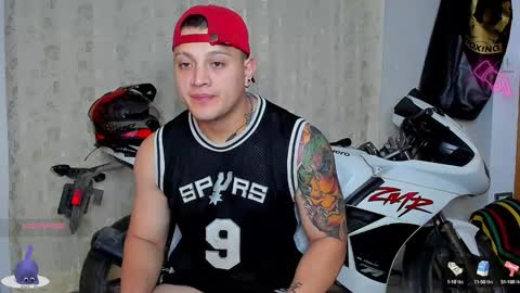 Snapshot of kaledd_musclee chatting on December 28, 11:26 pm Kaledd musclees room Master online show from December 28, 11:26 pm