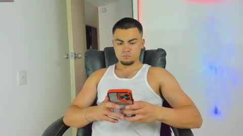 K A L I online show from April 15, 1:11 pm