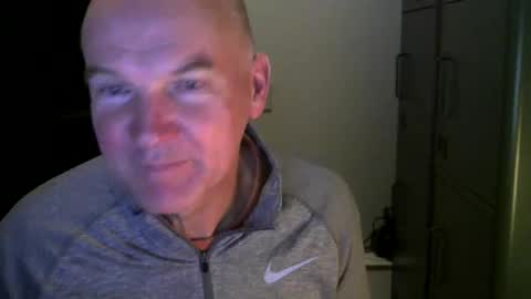 Robbie online show from February 6, 5:51 pm