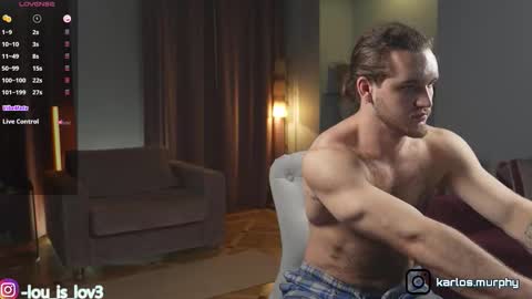 Karlos and Louis online show from November 4, 4:46 am