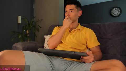 Kayn online show from September 9, 5:56 pm