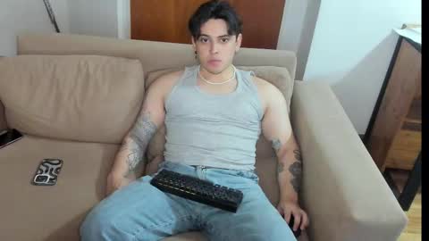 kaynn_b online show from January 31, 1:43 am