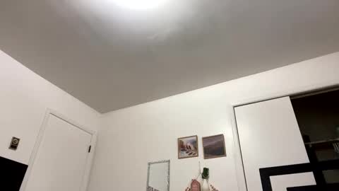 Snapshot of kcdowdy90 chatting on February 16, 2:32 pm rowdy6969 online show from February 16, 2:32 pm