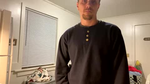 Snapshot of kcdowdy90 chatting on February 16, 2:43 am rowdy6969 online show from February 16, 2:43 am