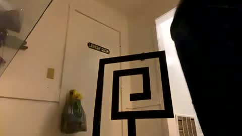 Snapshot of kcdowdy90 chatting on February 21, 12:05 am rowdy6969 online show from February 21, 12:05 am