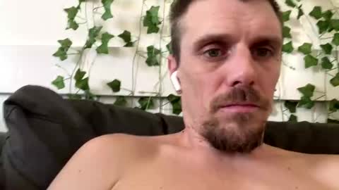 Snapshot of kcdowdy90 chatting on October 18, 2:22 pm rowdy6969 online show from October 18, 2:22 pm