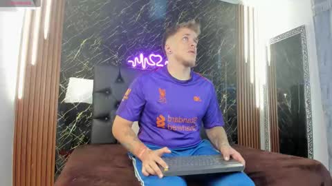 Snapshot of keane_lee chatting on October 25, 12:18 pm Keane online show from October 25, 12:18 pm