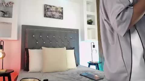 nico online show from June 11, 1:42 pm