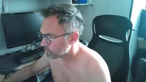kelvin06133 online show from May 30, 7:19 am