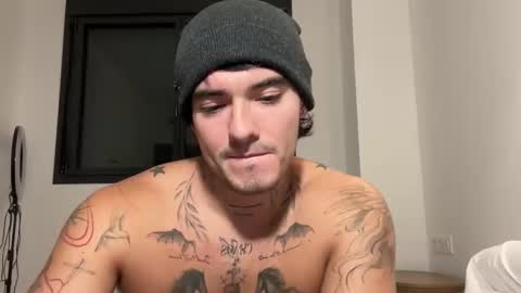 luis carlos esteban online show from November 3, 5:59 pm