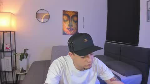 kendel_dimitri online show from July 17, 5:25 am