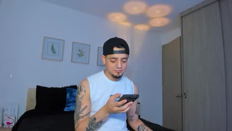 kendel_dimitri online show from December 15, 1:46 am