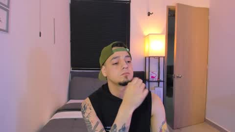 kendel_dimitri online show from April 11, 8:18 am