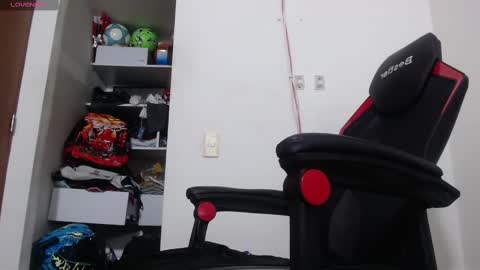 Snapshot of kenn_blake1 chatting on September 29, 4:14 pm blake online show from September 29, 4:14 pm