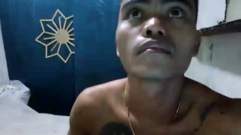 kenneth_jeey online show from October 20, 10:30 am