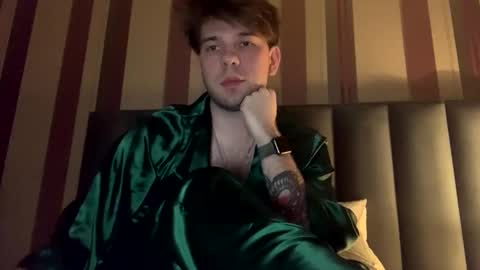 Bennet Shark online show from February 1, 7:02 pm