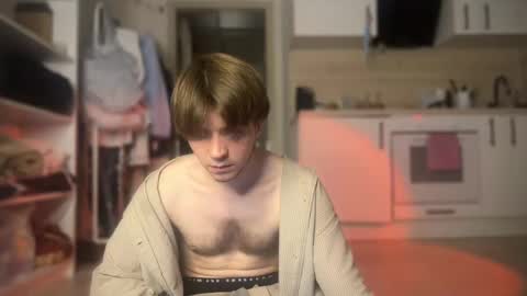 Kero online show from March 7, 9:48 pm