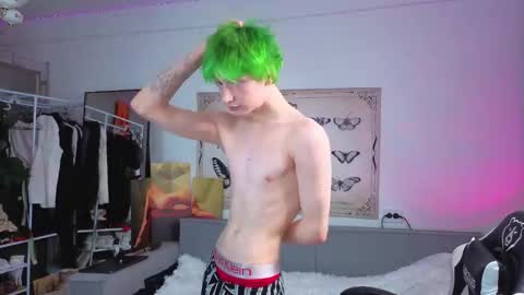 Kessy online show from November 17, 9:40 pm