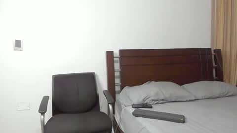 kevin_malone22 online show from December 6, 2:46 am