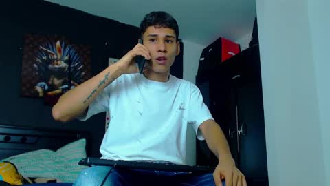 Snapshot of kevin_marlon chatting on March 6, 5:11 pm Kevin  y marlon online show from March 6, 5:11 pm