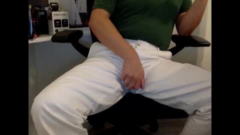 Snapshot of kevinkunze chatting on October 20, 10:57 pm KevinKunze online show from October 20, 10:57 pm