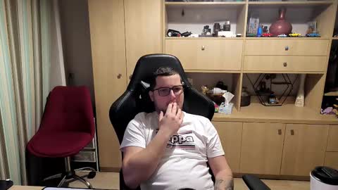 Kevinn online show from December 2, 11:32 pm