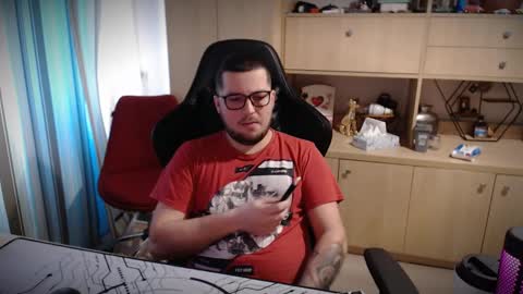 Kevinn online show from December 15, 12:02 pm