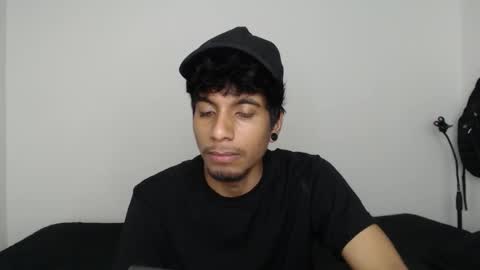 khevinlopezonig online show from December 2, 3:20 am