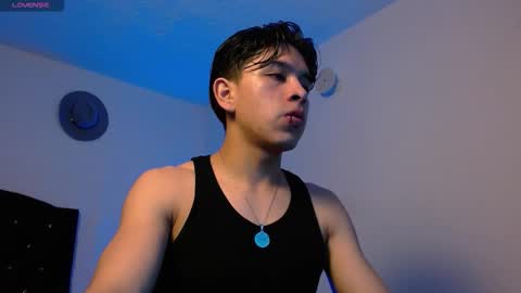 Adrian  Chlloe online show from December 18, 5:14 am